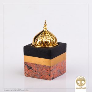 27c405cc-c0f7-4d40-a3d1-92b0ab257364.jpg