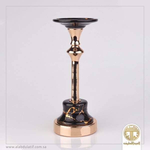 شمعدان ذهبي واسود