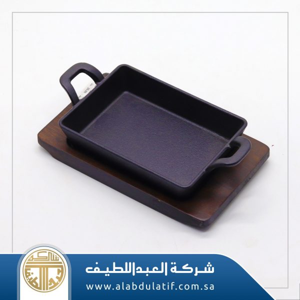 طاجن بيد حديد وخشب