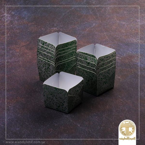 ورق كيك مربع اخضر 12 حبة