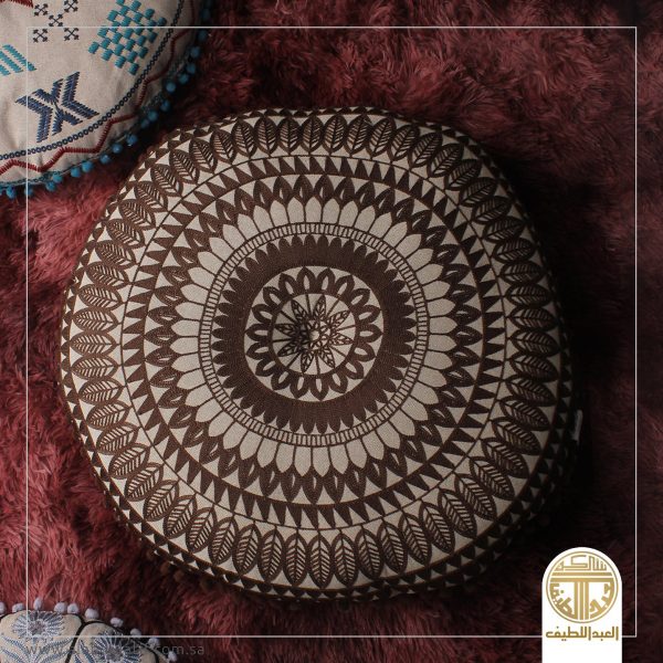 مخده مطرزه دائريه كبير