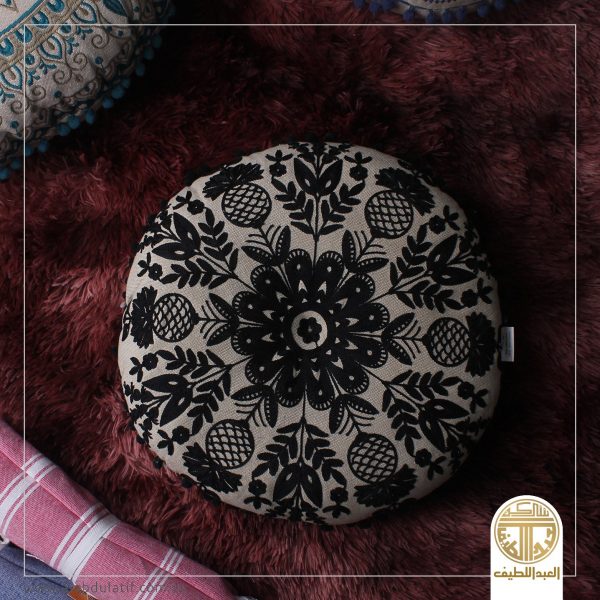 مخده مطرزه دائريه صغيره