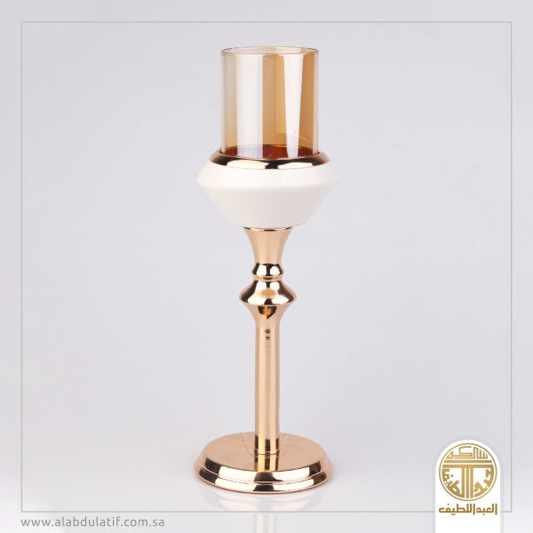 شمعدان ذهبي