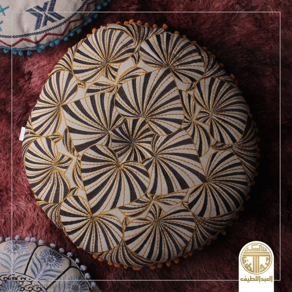 مخده مطرزه دائريه كبير