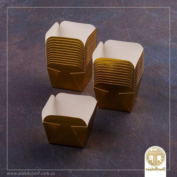 ورق كب كيك مربع 24 حبة