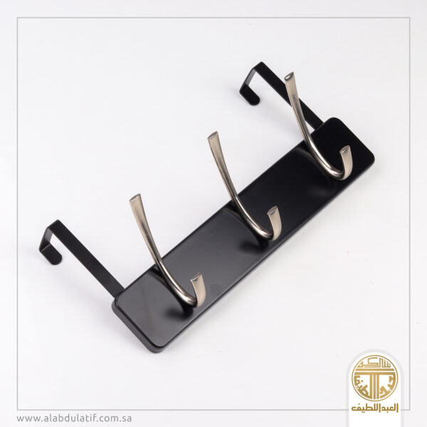 علاقة ملابس