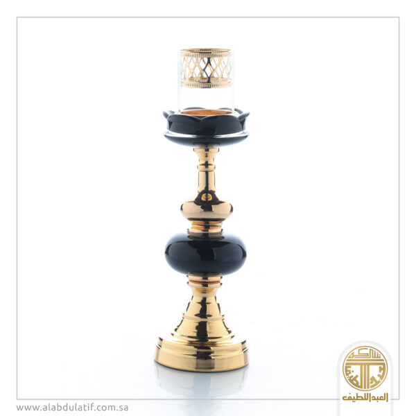 شمعدان أسود