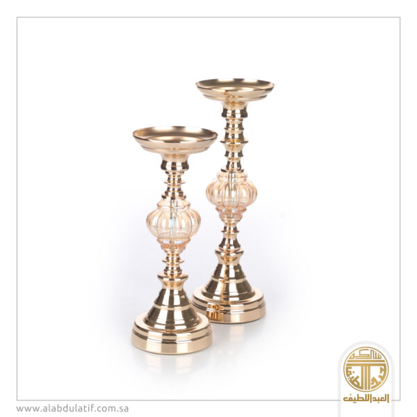 شمعدان ذهبي