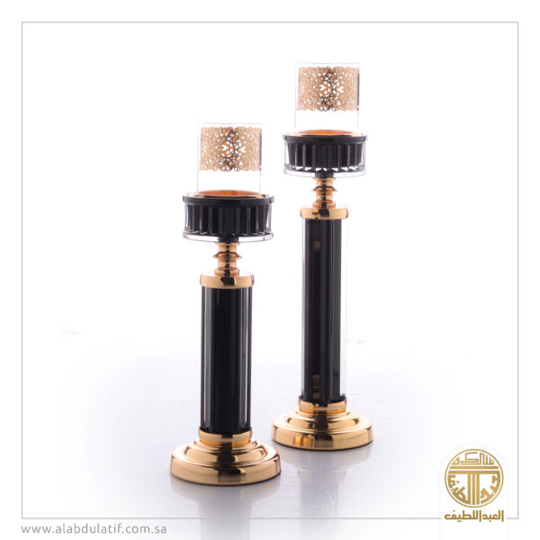 شمعدان أسود